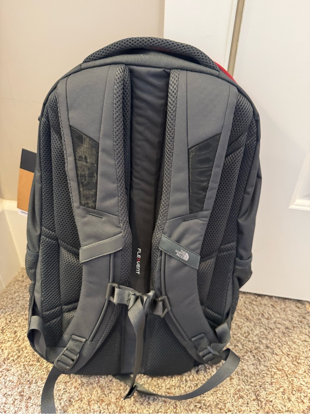 The North Face Black and Red Men's Backpack with External Bungee - Picture 2 of 4